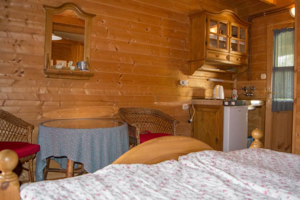Kuchyň nebo kuchyňský kout v ubytování Garten Vendégház