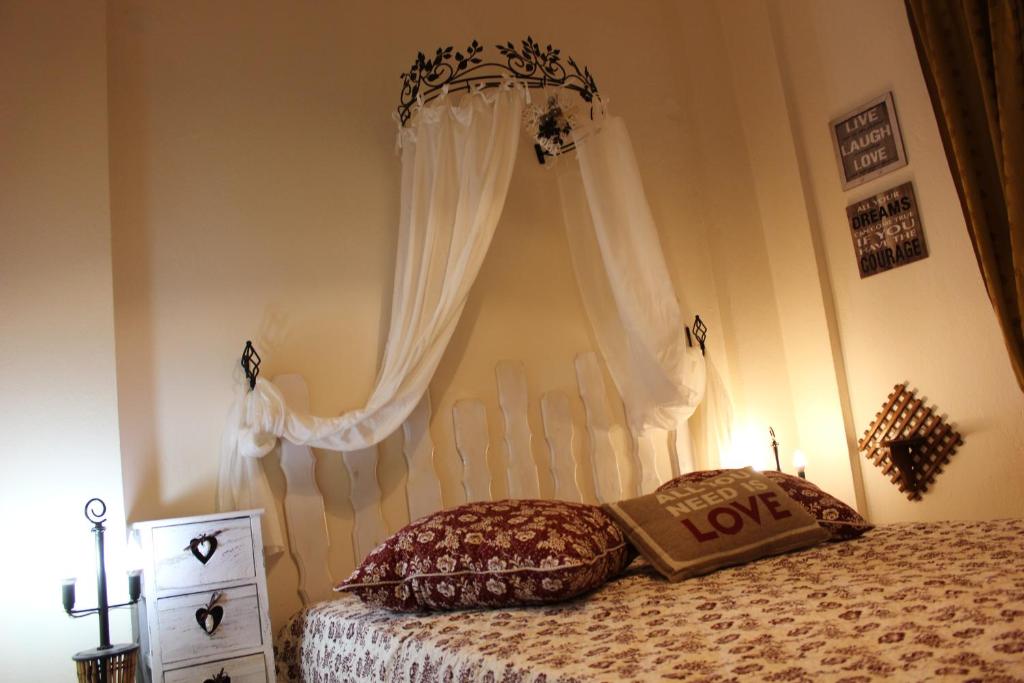 Postel nebo postele na pokoji v ubytování Siviri Apartment in Blu