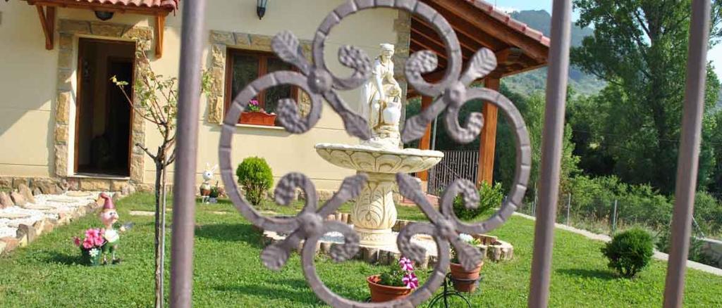 Vonkajšia záhrada v ubytovaní Casa Rural Refugio del Cueto***