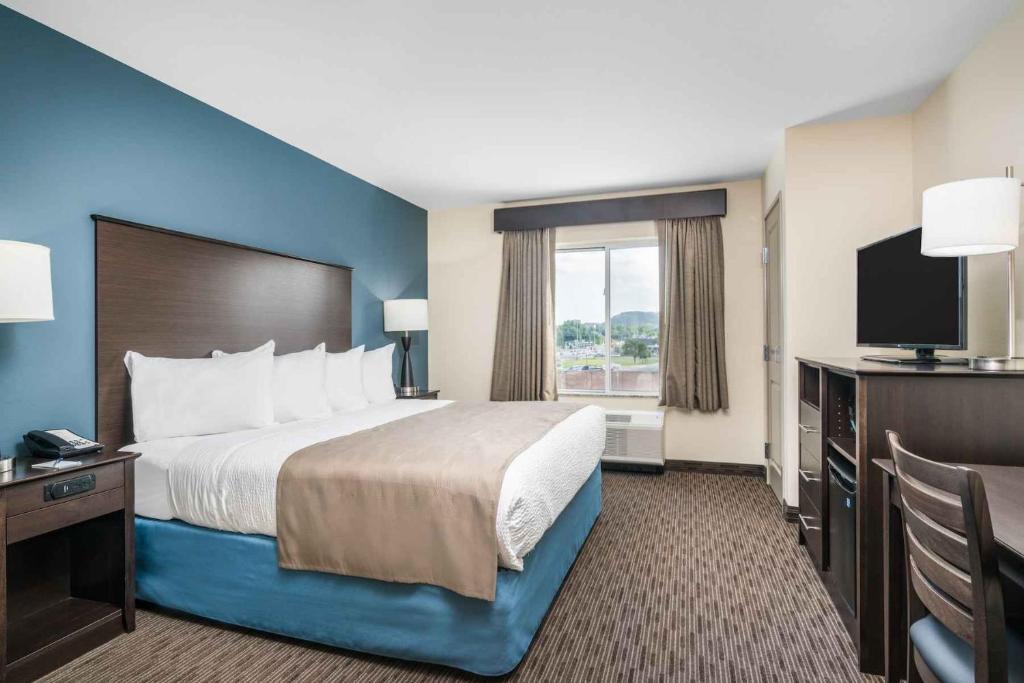 AmericInn by Wyndham Windom - Habitación Con Cama Extragrande - No Fumadores