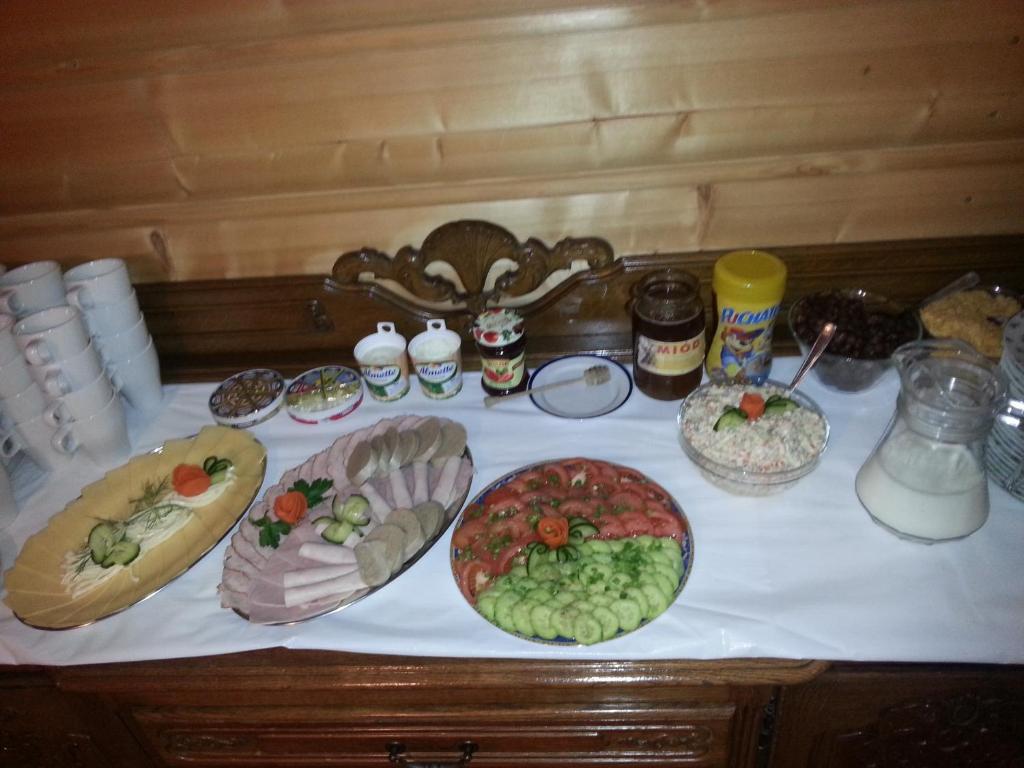 Jedlo v ubytovaní bed & breakfast alebo blízkom okolí