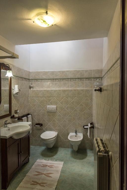 A bathroom at I 3 Porcellini