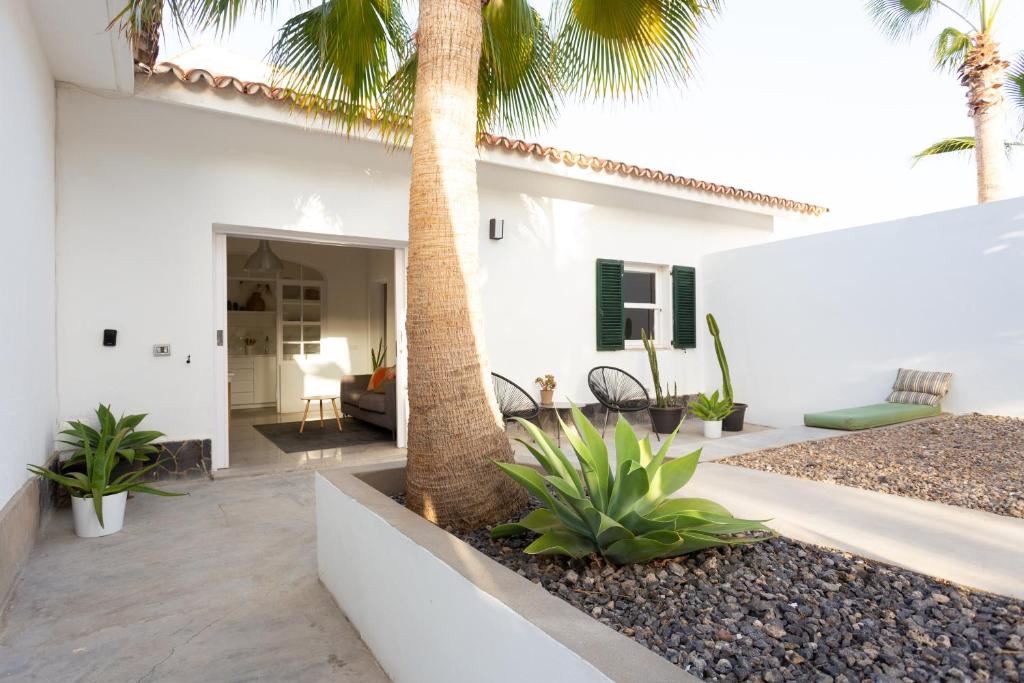 The building in which the holiday home is located