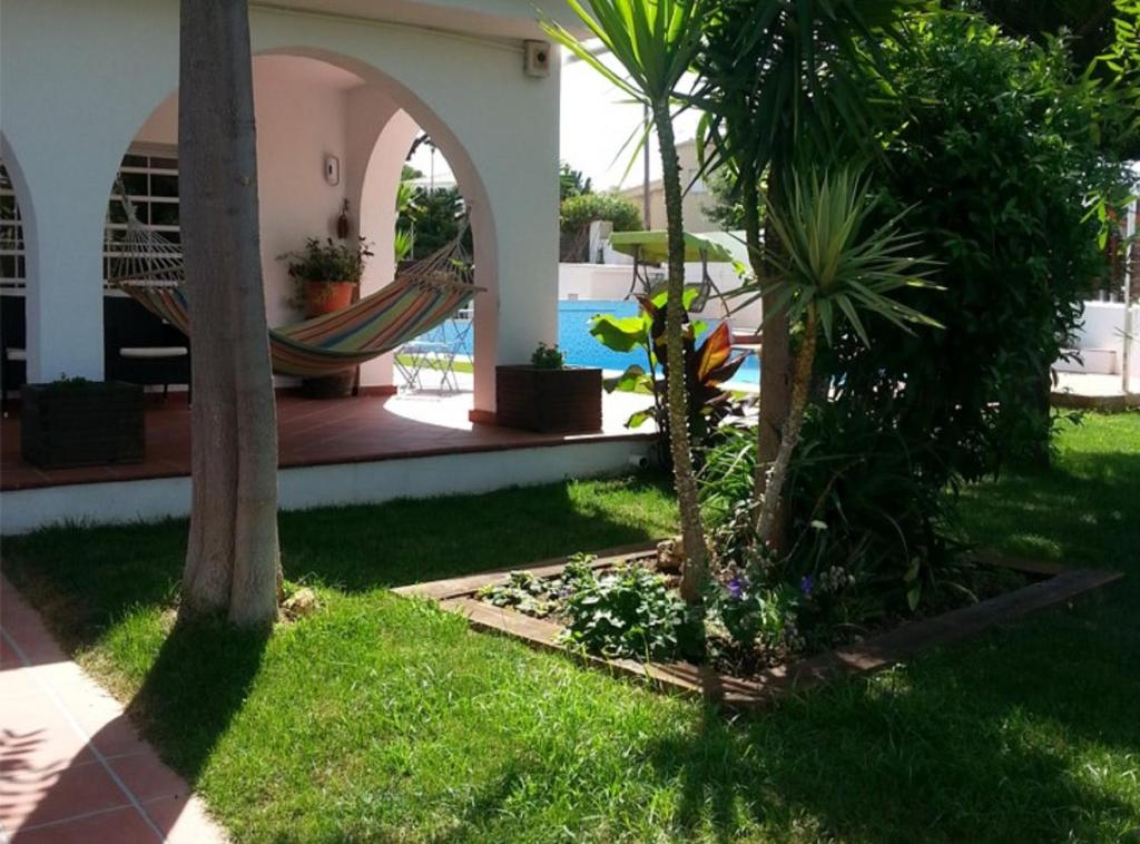 Vonkajšia záhrada v ubytovaní Villa Habana