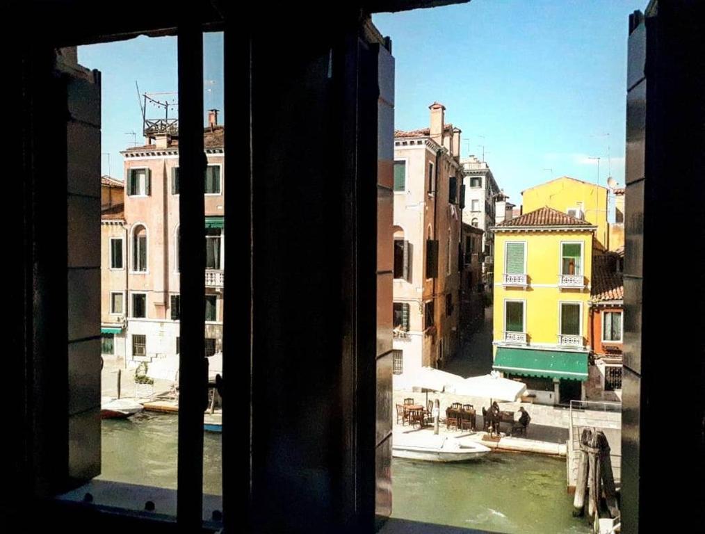 Calle Rielo great canal view - Apartment With Canal View