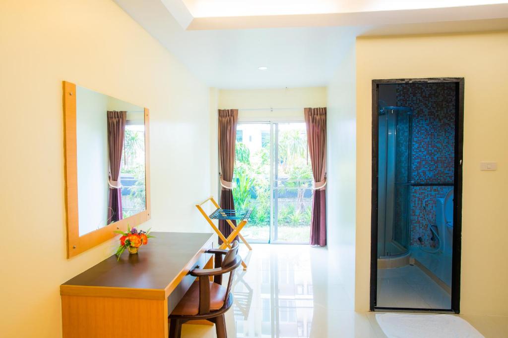 Kanokan Hotel - Double Or Twin Room With Pool View
