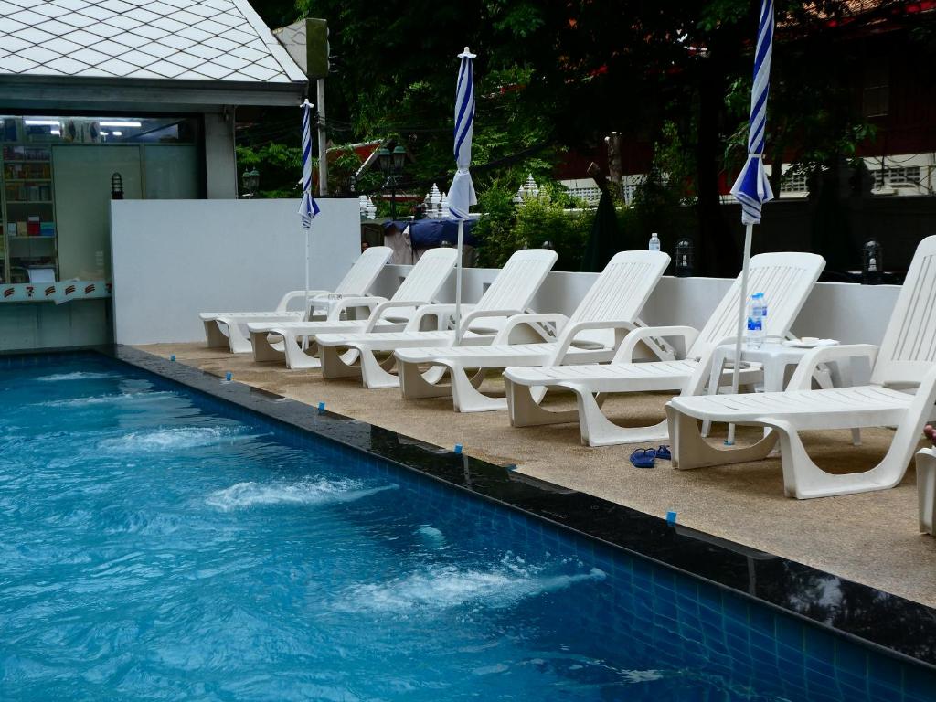 MANGO Lagoon Place - Resim 31