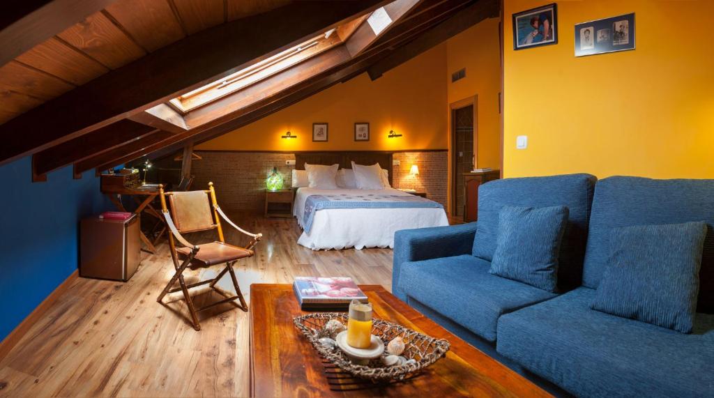 Micro-Hostal La Puerta del Perdón - Family Double Room
