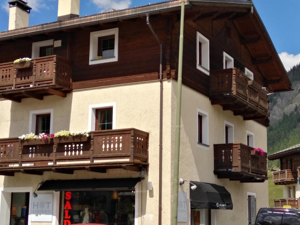 Budova, v ktorej sa apartmán nachádza