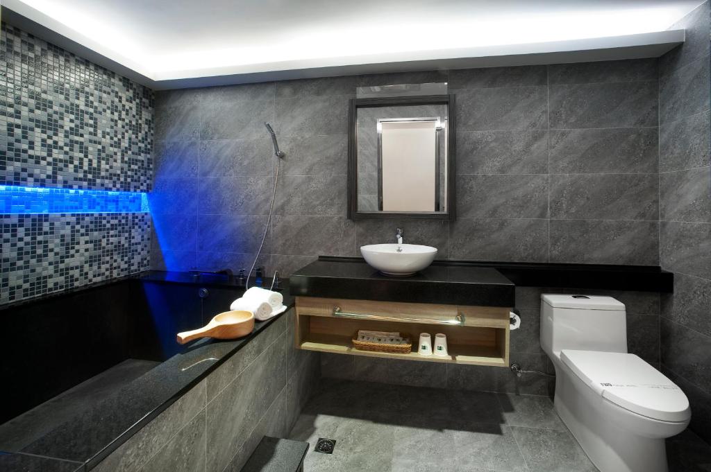 Koupelna v ubytování Two Fukun Hotel
