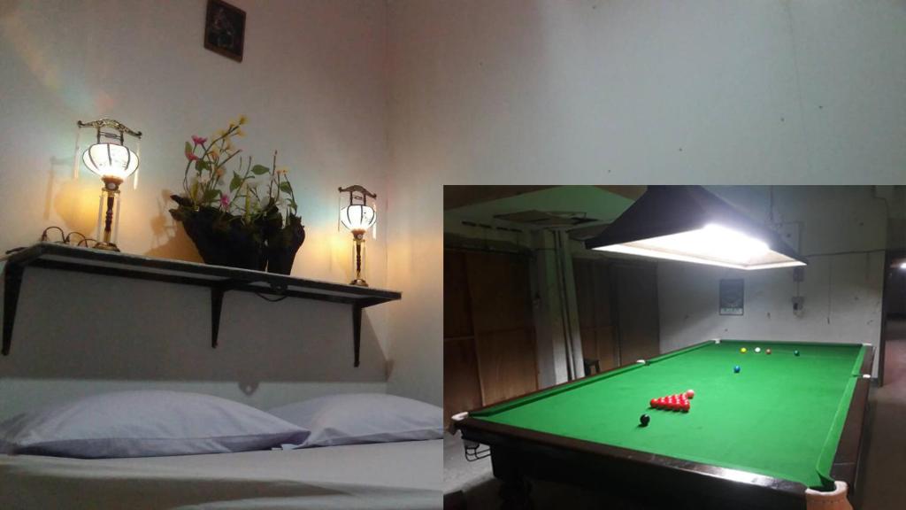 Biliár nebo kulečník v ubytování Adchara Mansion