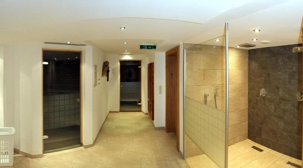 Kúpeľňa v ubytovaní Hotel Garni Obermair