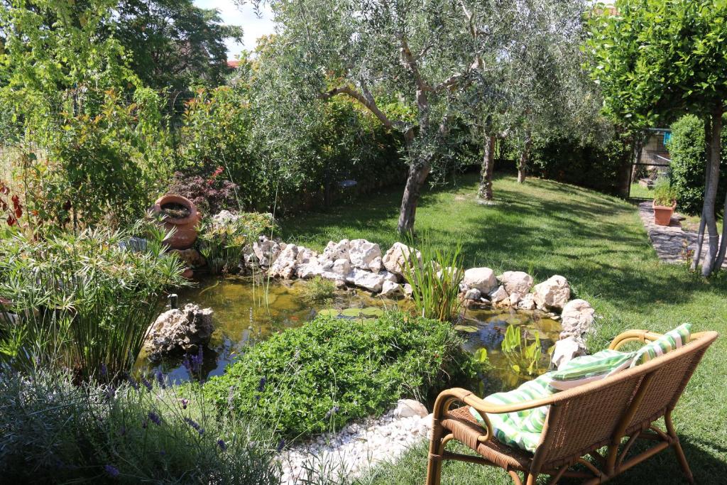 Ogród w obiekcie B&B A CASA DI ZIA LUISA