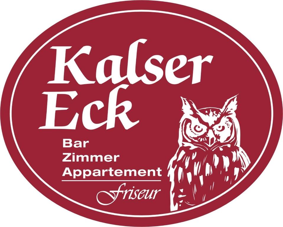 un búho en un círculo rojo con las palabras que dejó el asesino en Kalser Eck en Kals am Großglockner