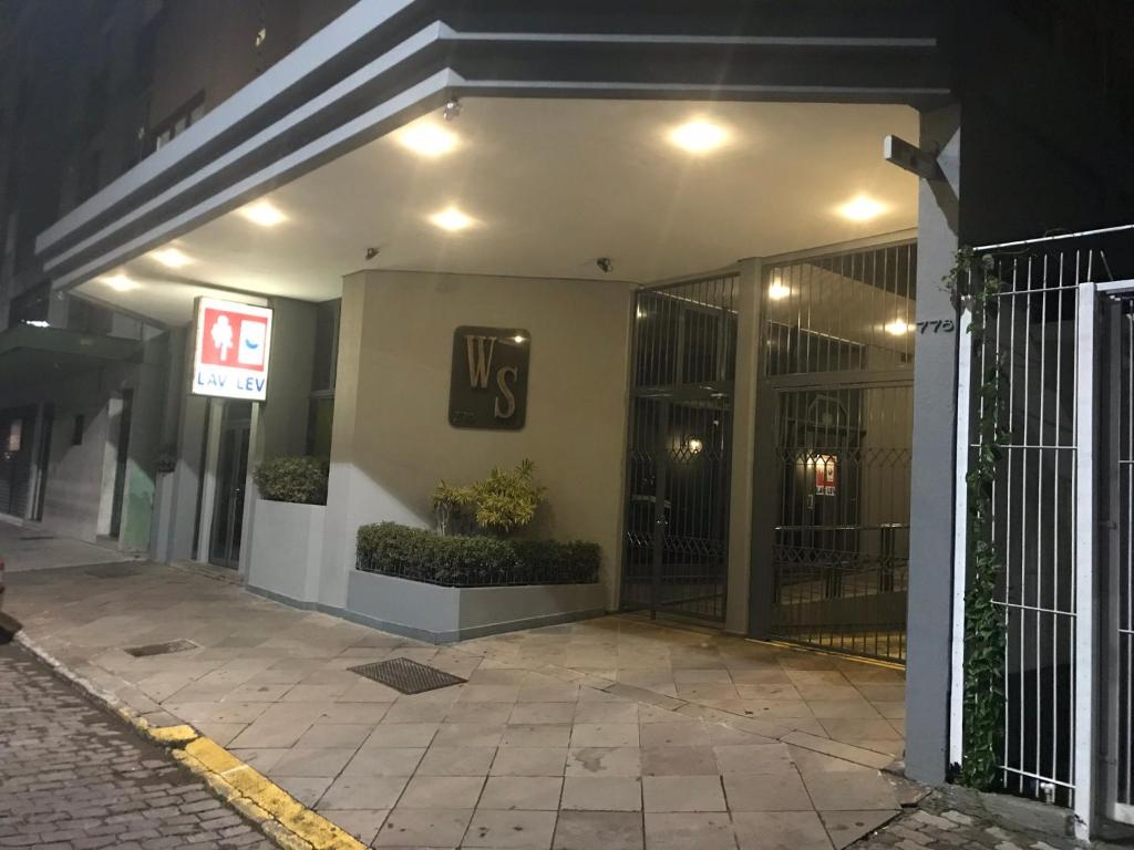  Wall Street Flat Service