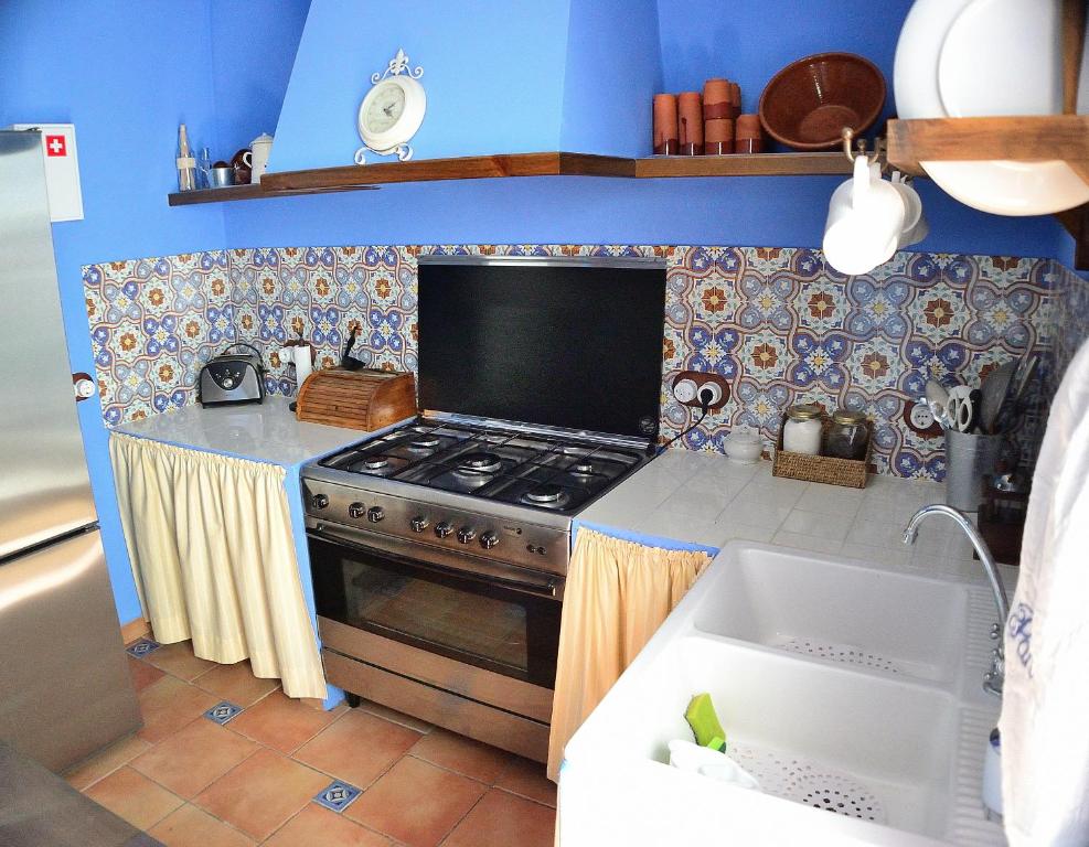 A kitchen or kitchenette at Casa Azul