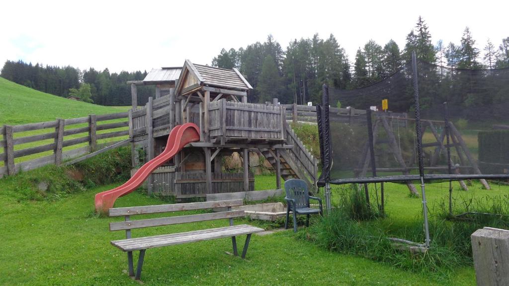 Herní místnost nebo prostor pro děti v ubytování Gasthaus Dorfberg