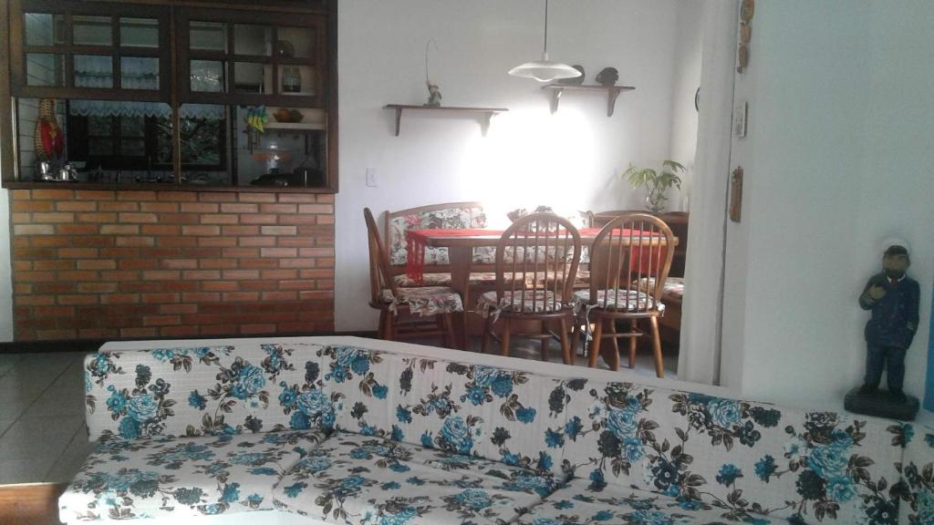  Casa Frente Mar-Bombinhas-Tainha-4/4-12 Hosp-WI-FI