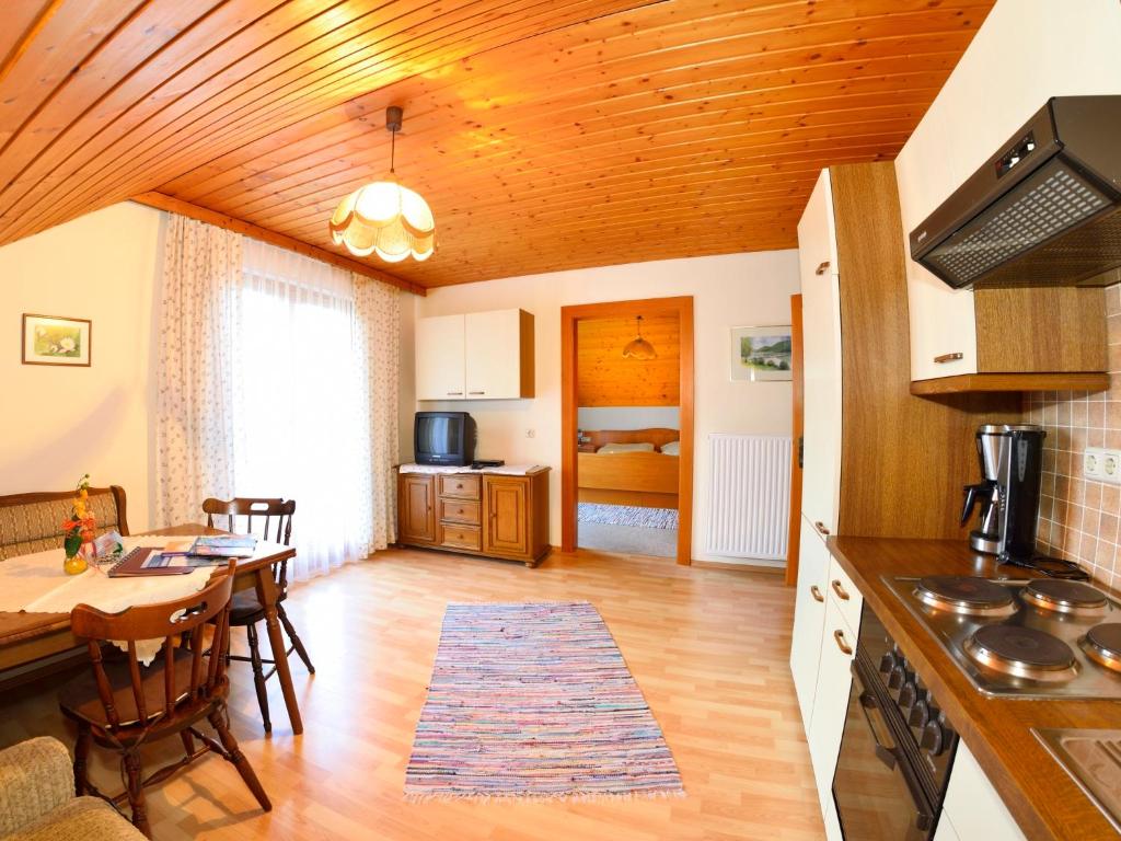 Kuchyň nebo kuchyňský kout v ubytování Erlebnisbauernhof Urak
