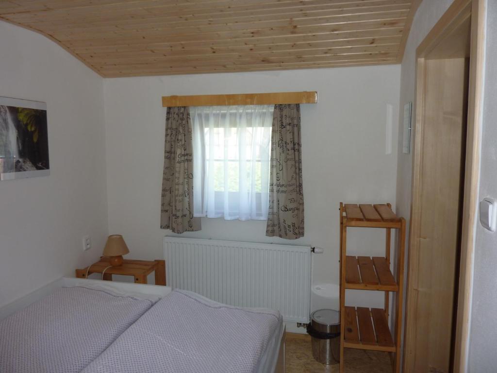Letto o letti in una camera di PENZION U ŠTEFANA
