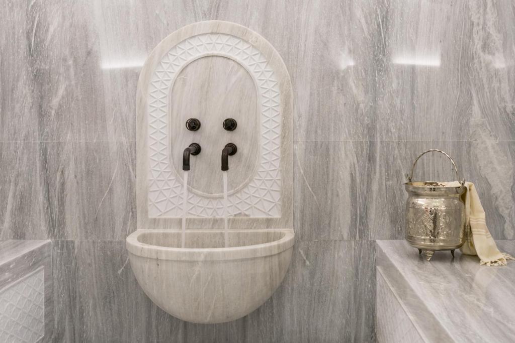 Koupelna v ubytování Euphoria Retreat - A Holistic Wellbeing Destination Spa