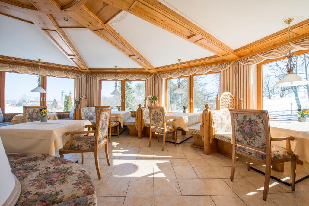 Posezení v ubytování Hotel St. Ulrich Garni