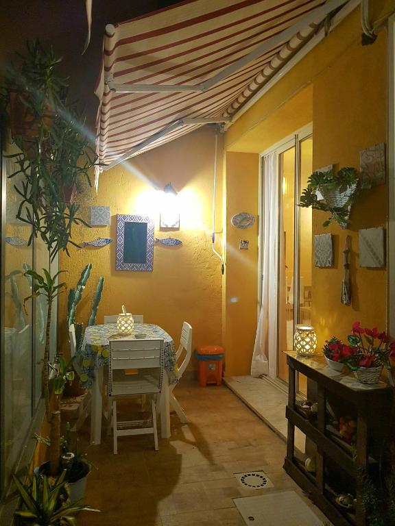 Telewizja i/lub zestaw kina domowego w obiekcie Apartment Inn