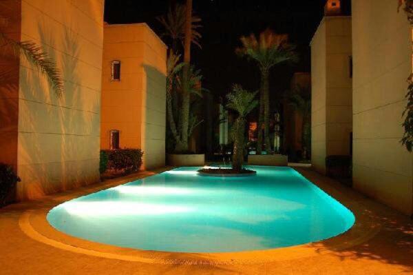 Bazén v ubytování Riad familiale à Marrakech nebo v jeho okolí
