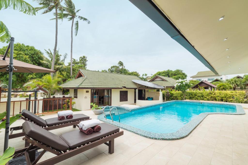 Bazén v ubytování Idyllic Samui Beach Villa Resort nebo v jeho okolí
