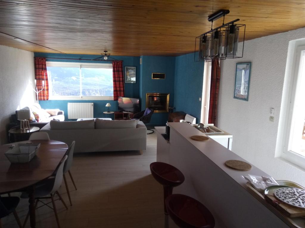 Posezení v ubytování Grand F3 terrasse, vue