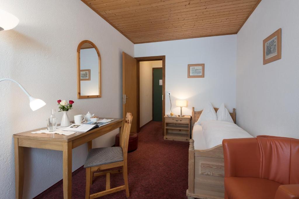Posezení v ubytování Hotel Seraina