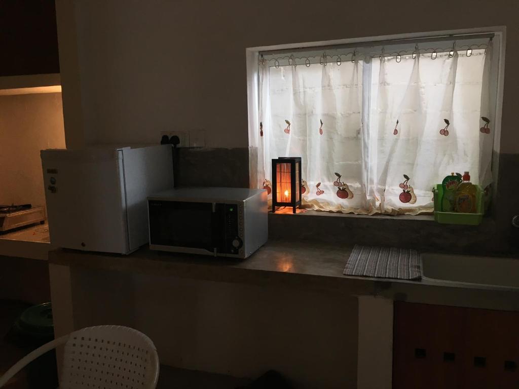 Holiday Stay Inn - 11