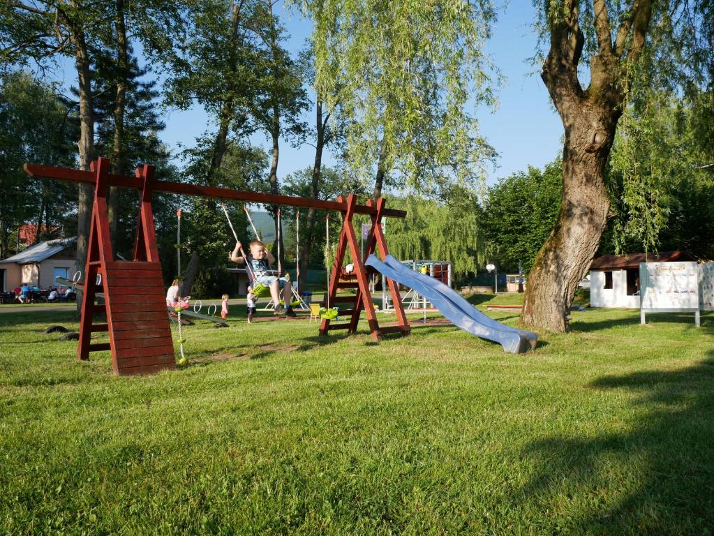 Herní místnost nebo prostor pro děti v ubytování Camping Rožnov