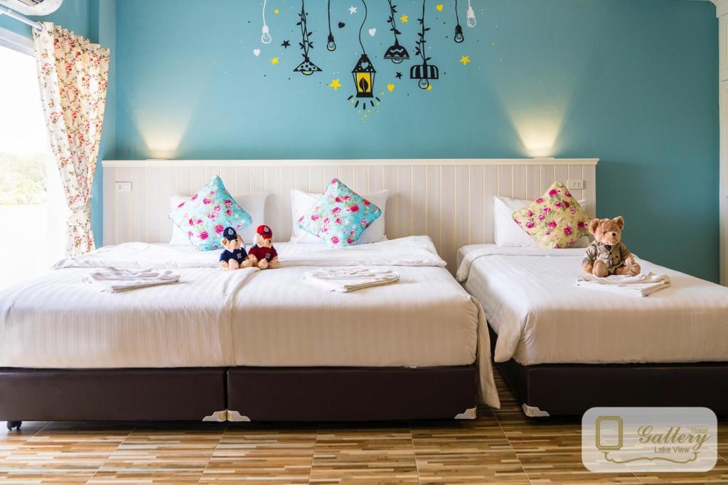 Gallery Lake View Hotel - Chambre Triple De Luxe