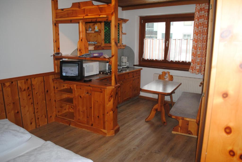 Kuchyň nebo kuchyňský kout v ubytování Pension Lachmayr