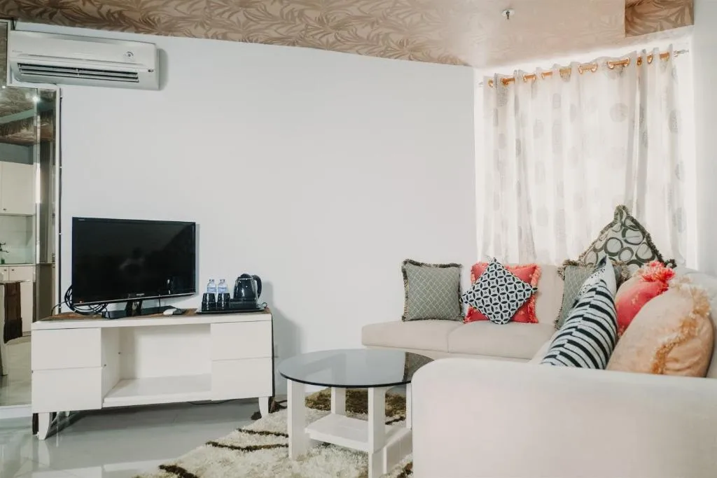 2BR Green Central City Apartment near Shopping Centre By Travelio, Jakarta, Indonesia