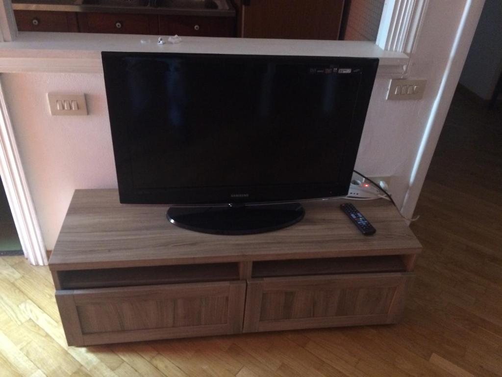 Televízia a/alebo spoločenská miestnosť v ubytovaní Casa Daniele