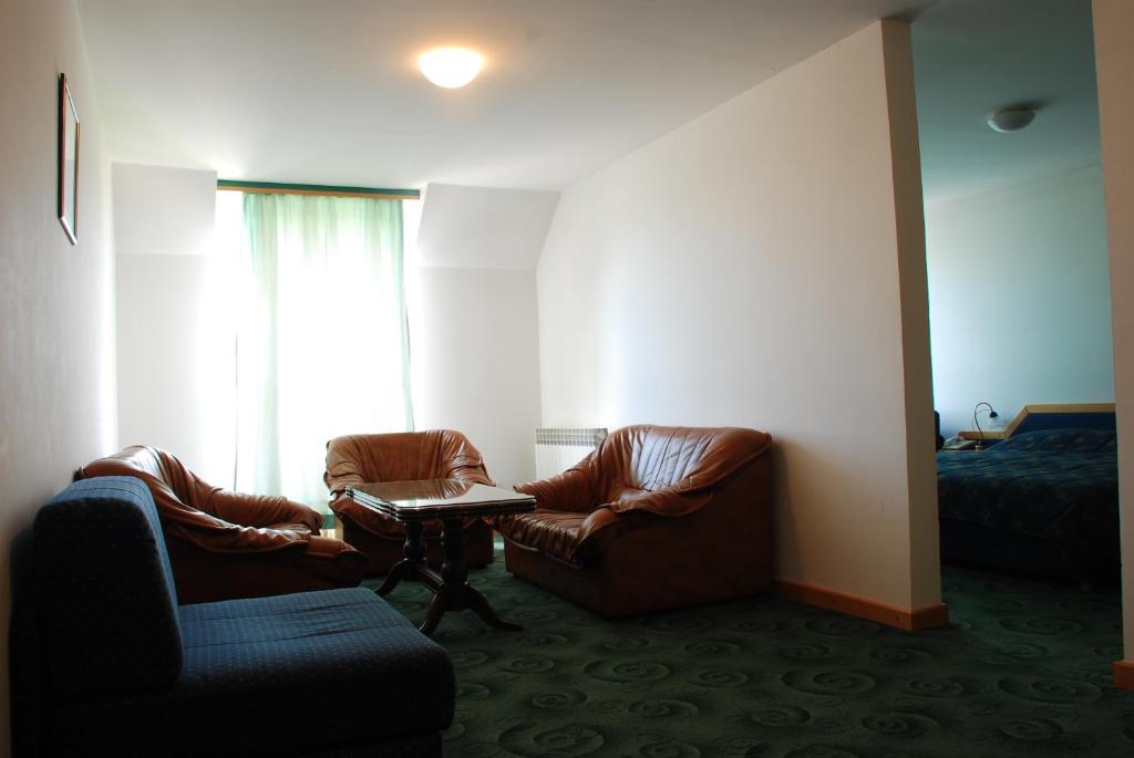 Posezení v ubytování Hotel Imzit Dobrinja