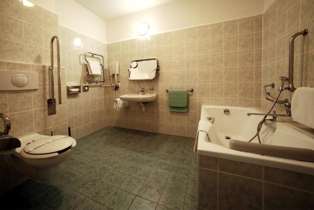 Koupelna v ubytování Hotel Central