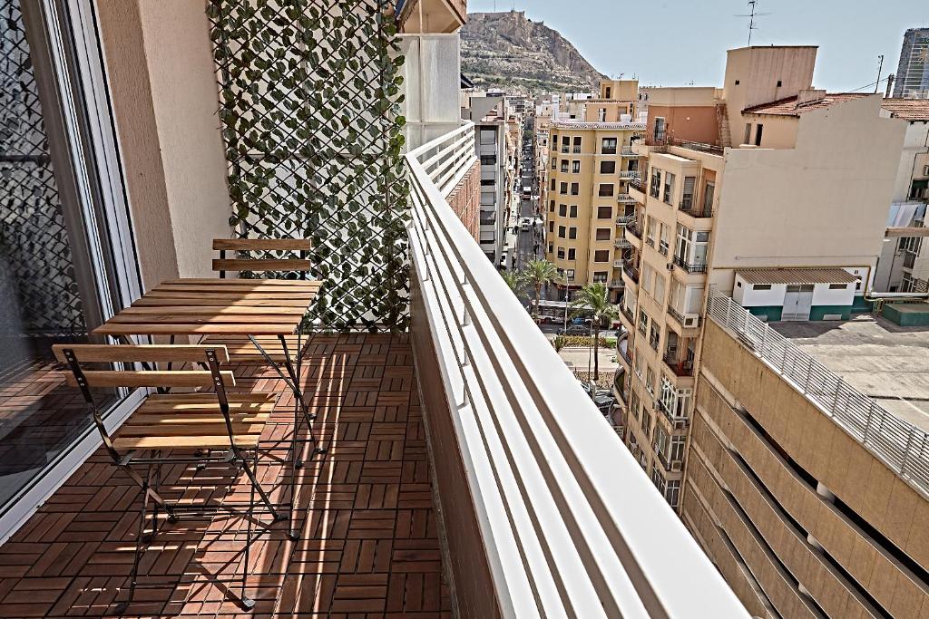 Beferent Riscal 3 Alicante Centro, Alicante – Updated 2023 Prices