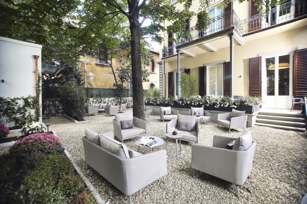 Posedenie v ubytovaní Messori Suites