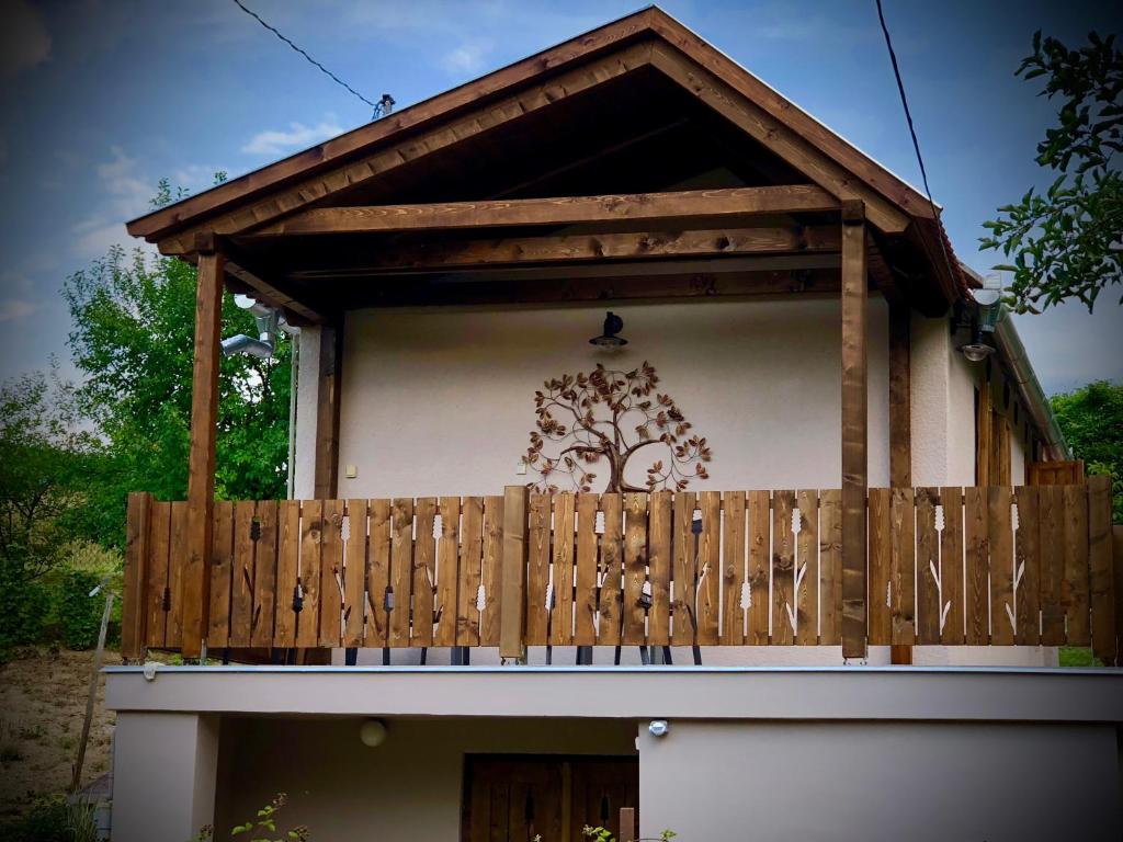 Balkon lub taras w obiekcie Naposkert Levendulaház