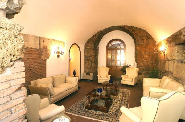 Część wypoczynkowa w obiekcie Hotel&Ristorante Miramonti Palazzo Storico
