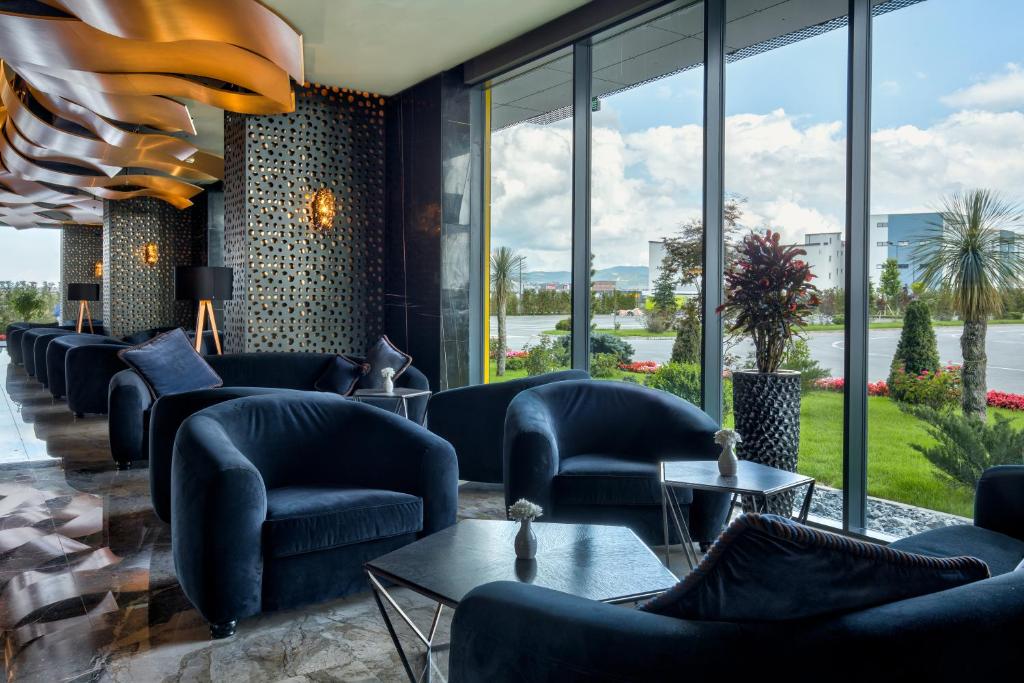 Posezení v ubytování Emerald Hotel