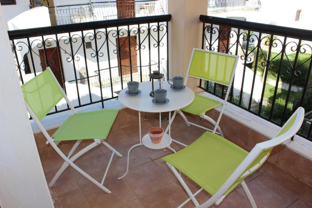 Balkón nebo terasa v ubytování Siviri Apartment in Blu