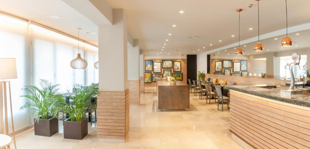 Imagen de la galería de Hotel Costabella, en Girona