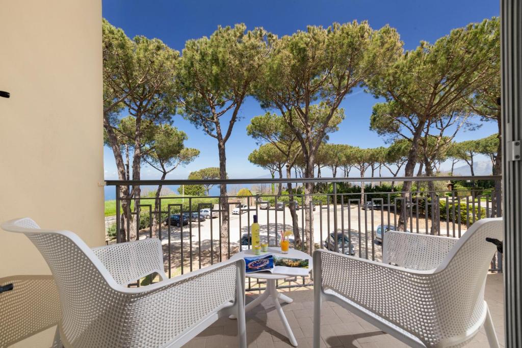 A balcony or terrace at Hotel O Sole Mio