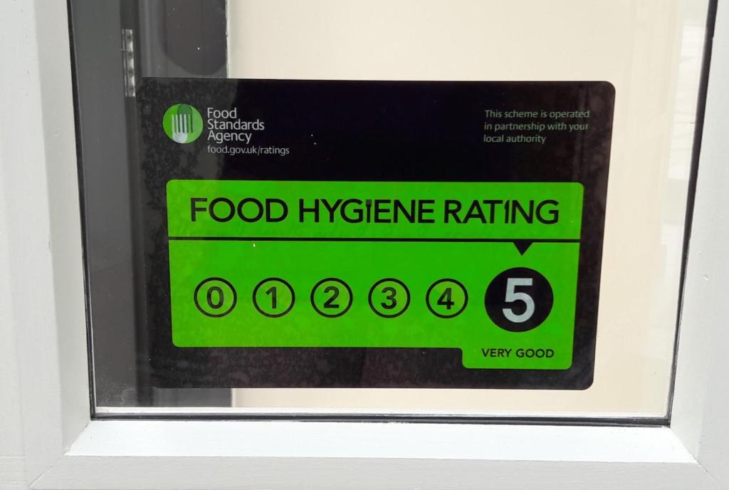 Certifikát, hodnocení, plakát nebo jiný dokument vystavený v ubytování Clock House B&B