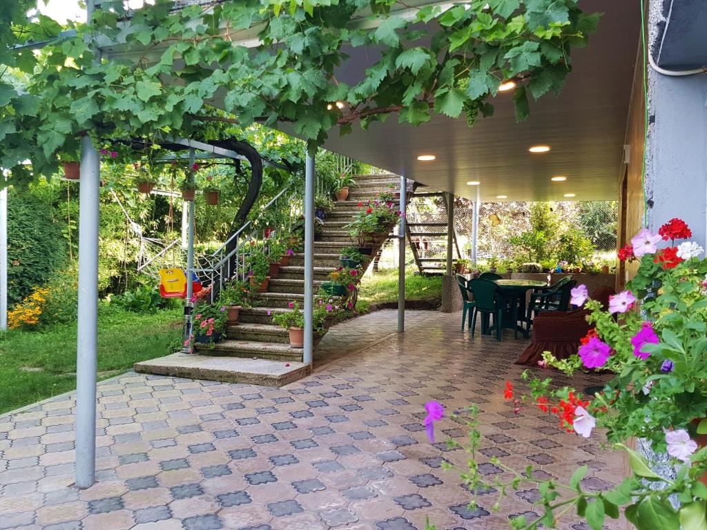 Zahrada ubytování Valiko house in Telavi