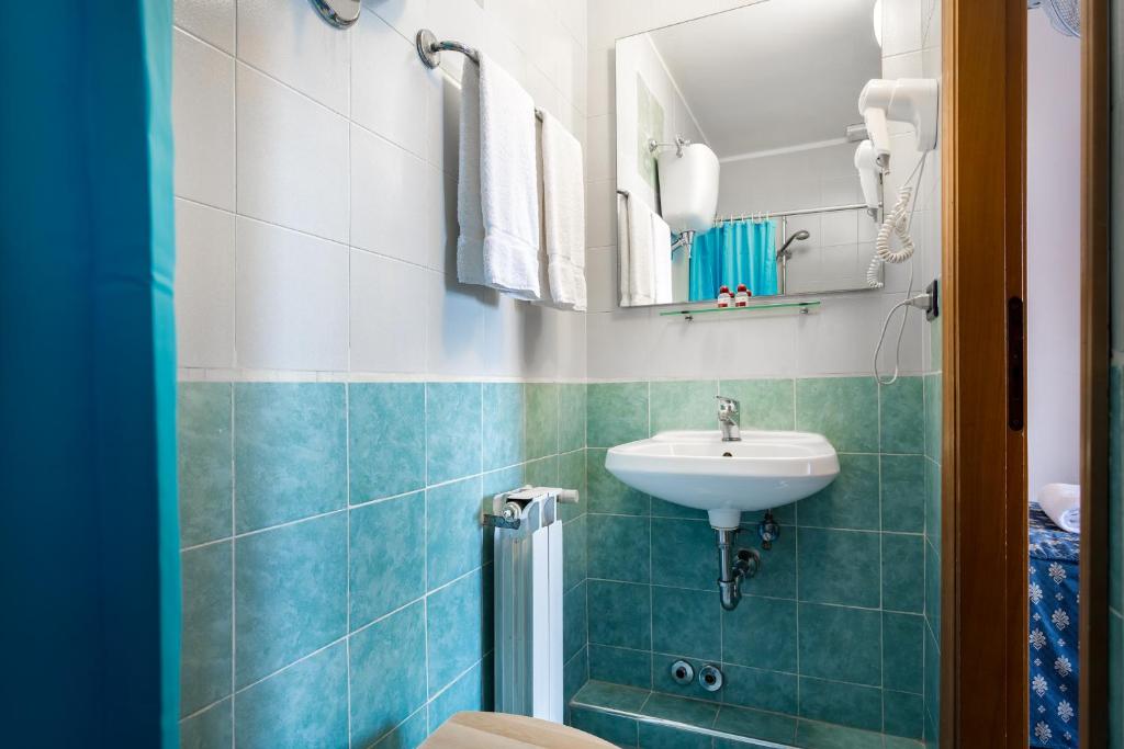 A bathroom at CASA MICOL - Centro Ƒirenze